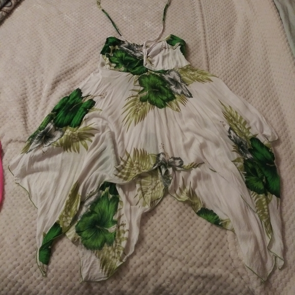 Gently worn strapless kercheif dress - Picture 2 of 2